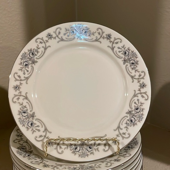 Vintage-Johann Haviland Bavaria Rhineland Plate Bundle 8-7.75"  Salad Plates. - Picture 2 of 12